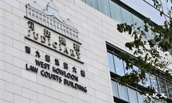 香港　指名手配活動家の父に懲役8か月　「国家安全を名目にした連座」