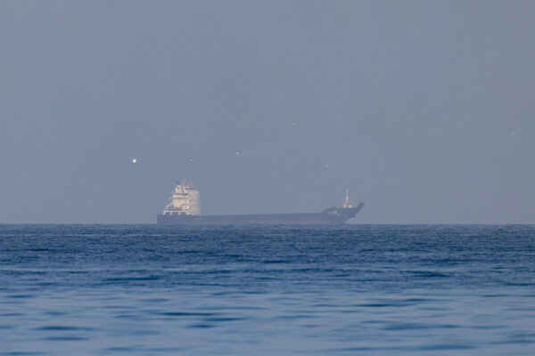 イラン　トランプ氏の最後通牒受けホルムズ海峡全面封鎖　電力施設および米国企業への攻撃を警告