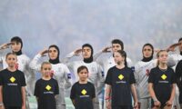 イラン女子サッカー選手で国歌拒否で弾圧の恐れ　トランプ氏が受け入れ表明