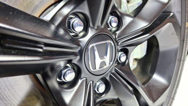 ホンダ通期決算が最終赤字に　トヨタは純利益予想を上方修正　北米EV戦略の明暗鮮明に