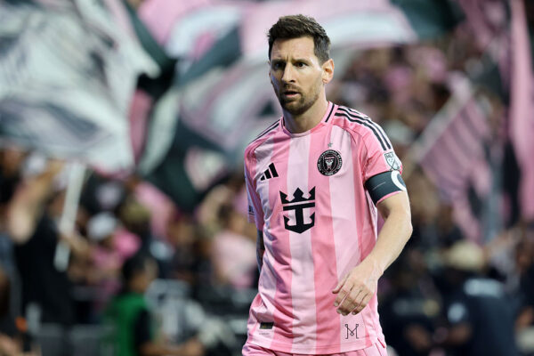 メッシ選手　テムの中国人出品者を提訴　偽造品による商標侵害