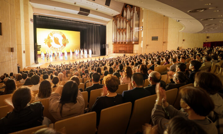 世界中で大絶賛の神韻公演に　国会議員「非常に美しくて面白かった」と称賛　大盛況の神韻東京公演