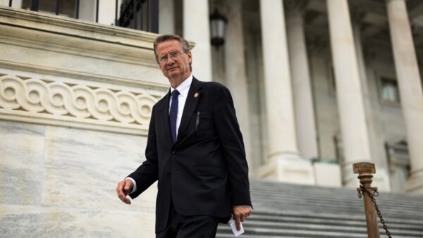 米議員「宇宙人の真実を知れば夜も眠れなくなるだろう」　トランプ氏さえも欺かれている