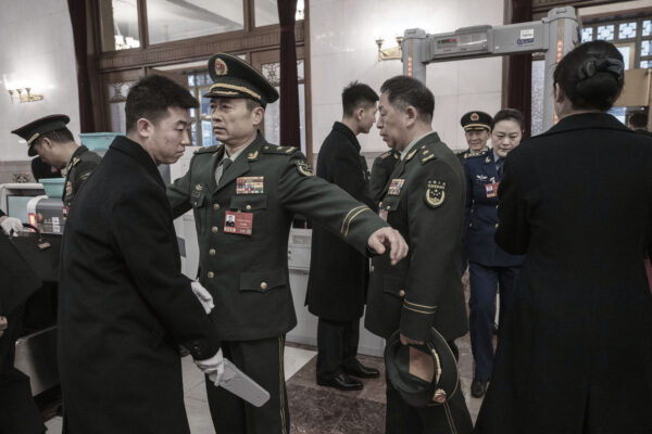 習近平が国防大学で演説　肖天亮学長の不在に注目