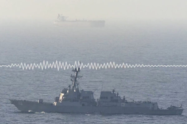 米軍　アジア海域でイラン船3隻阻止　海上封鎖で原油輸出遮断狙う