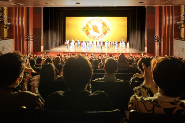 神韻公演が京都で開幕　悠久の美と叡智に「これが本当の中国の文化」と感嘆の声続々