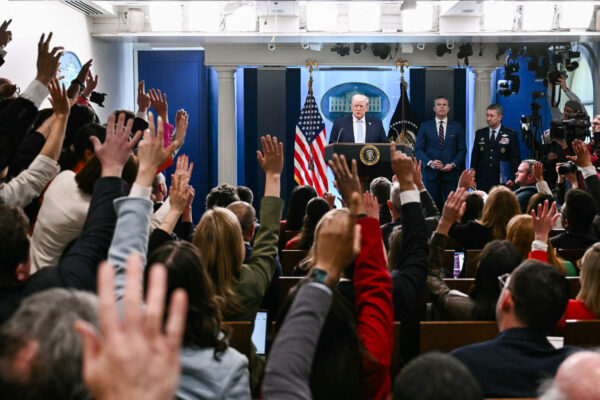 トランプ氏　日韓豪も非難　イラン情勢への非協力を理由に