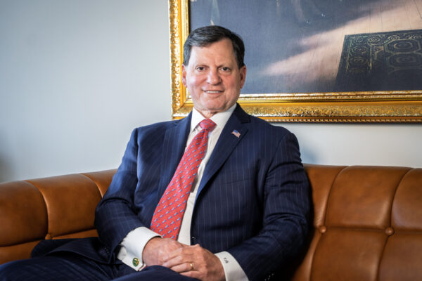 ウォール街からワシントンへ　ビシニャーノ氏がビジネス経験を米内国歳入庁にもたらす