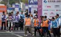 中国のロボット大会でトラブル多発　「先進性」強調の官製メディアも論調をトーンダウン