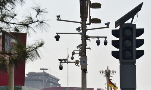 中国でスパイ探し過熱 SNSが生んだ疑いの連鎖