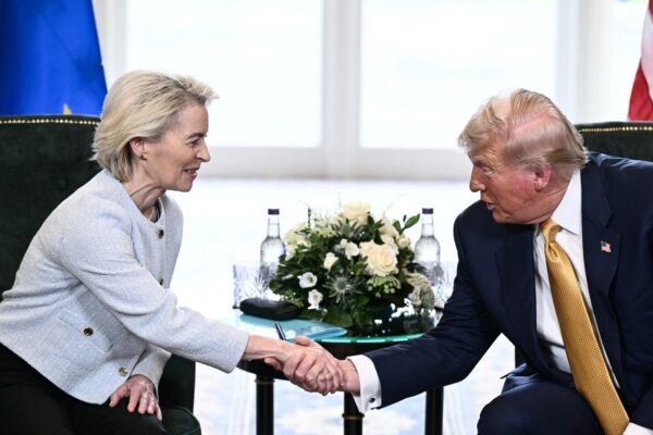 トランプ大統領とフォン・デア・ライエン委員長　「イランの核保有は認めない」で合意