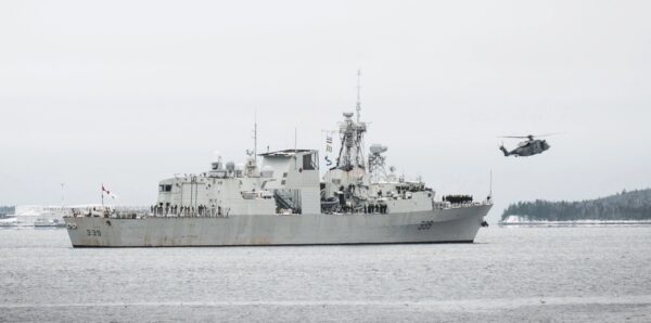 カナダ海軍艦艇が台湾海峡を通過　中国の警告を無視