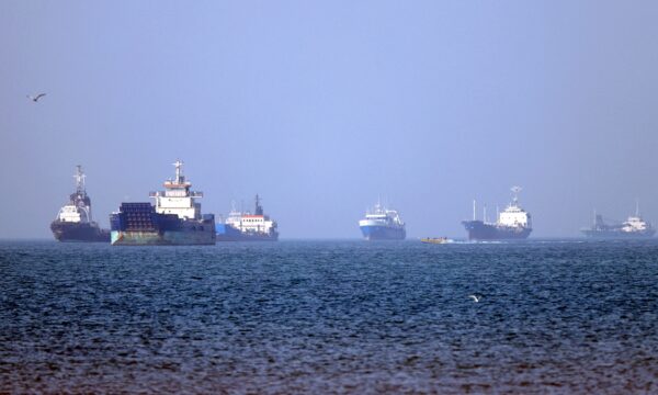 イラン　ホルムズ海峡通行料徴収を計画　米国「受け入れられない」と警告