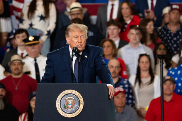 トランプ氏　イランとの合意を急がず　「私は悪い合意は結ばない！」