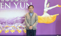 兵庫県高砂市議会議員　神韻公演の内容に感動の涙