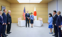 日米　1998年以来の協調円買い介入で声明　トランプ大統領も支持示す　