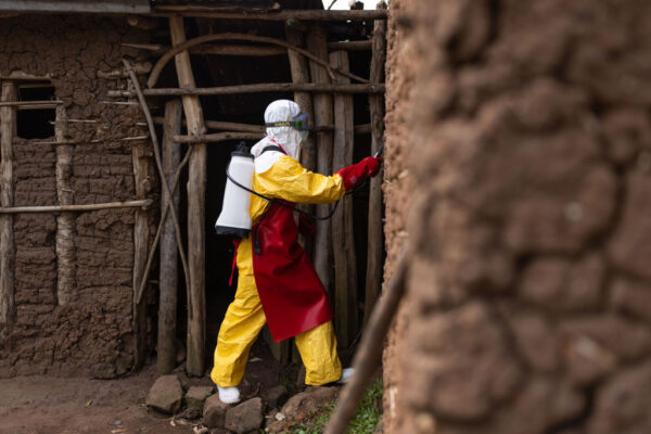 コンゴでエボラ出血熱の発生確認　65人死亡　数百人感染