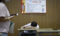 大ヒットした安否確認アプリ「死んだの？」 削除が突きつけた現実