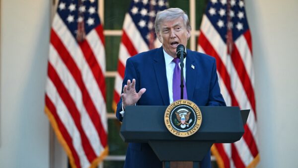 トランプ氏　訪中前に台湾・人権問題に言及　マスク氏も同行へ