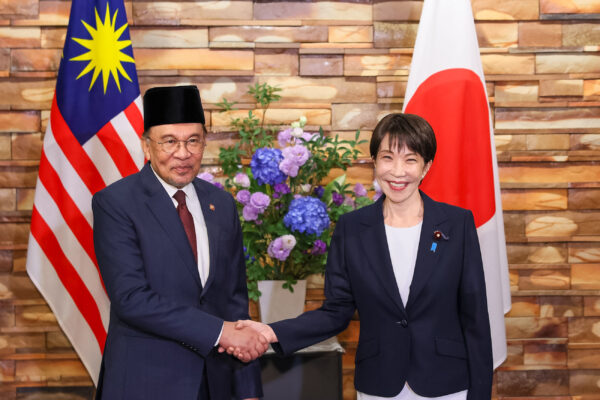 日本・マレーシア首脳が東京で会談　海上安全保障とエネルギー協力に焦点