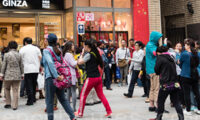 中国人観光客の訪日が急減　日本の事業者が他国客の開拓に奔走