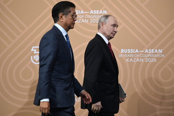 プーチン氏　東南アジア諸国首脳を迎えて「多極的世界秩序」の構築へ