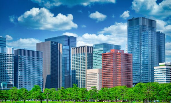 日本のオフィス賃料はどう減価するのか？　最新データで迫る経年減価とリノベーションの効果