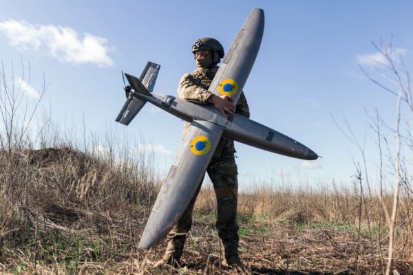 「完璧主義」からの脱却とスピード調達　防衛装備庁「迎撃ドローン早期取得プログラム」の内実