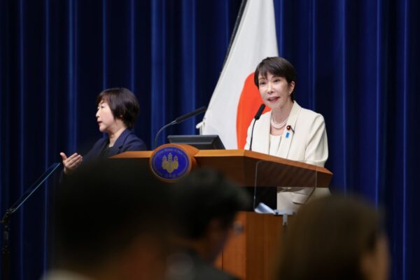 高市首相　食料品消費減税「速やかに法案提出」　特別国会閉幕で会見