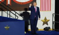 米国に迫る致命的脅威 専門家「トランプ氏が共産主義を打ち砕く」