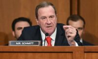 出生地主義めぐり米上院議員が警鐘　「中共軍高官の妻による米国出産を許さない」