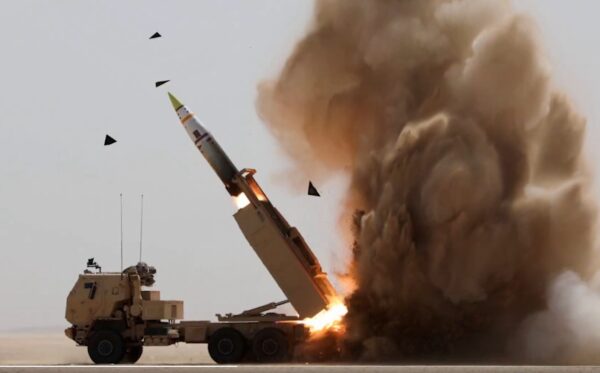 米軍　イランに追加空爆　トランプ大統領が強い警告