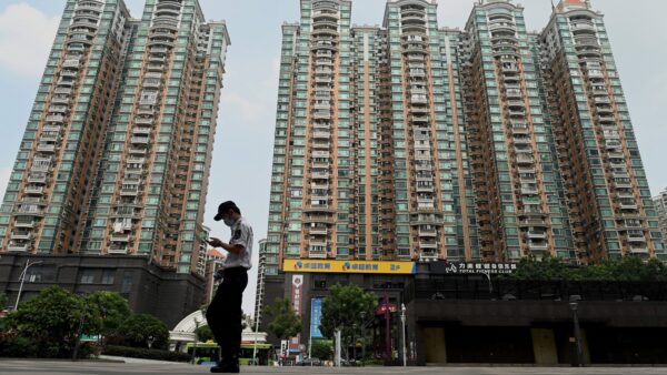 中国不動産を半値で売却　外資大手　損失覚悟で撤退
