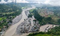 中国・ネパール国境の土石流　専門家「大規模開発が被害拡大の一因」