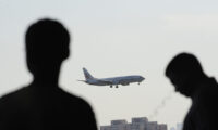 中国　テック人材と富裕層を囲い込みへ　出入境の新規定を前倒し試行