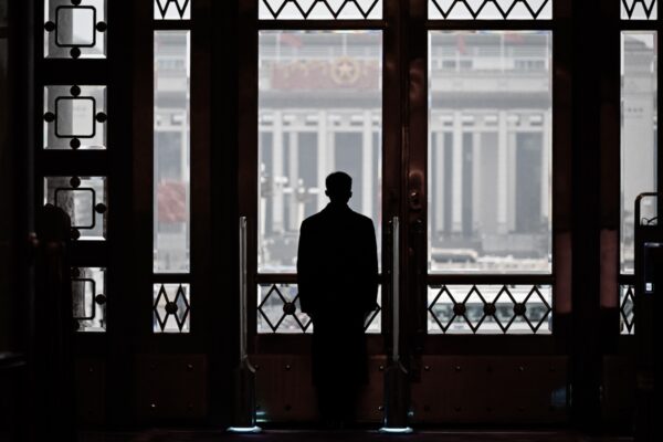 豪企業を装う偽求人サイト　中国情報機関のスパイ勧誘に利用か　FBIが13ドメイン差し押さえ