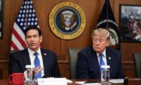 トランプ政権の閣僚会議　ルビオのひと言の冗談で会場が大爆笑