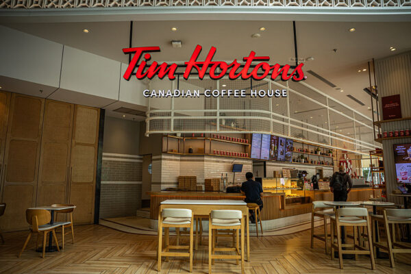 カナダ・コーヒーチェーン「Tims中国」累積損失700億円超　中国進出後    黒字化できず