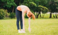 腰痛・体のこわばりの原因は「筋膜」だった　1分でできるほぐし方