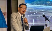 中国製太陽光パネルに人権・経済安保リスク　ウイグル問題に対する欧米と日本の対応に違い