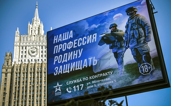 ロシアで国外脱出の動き　強制動員への不安やネット規制などが背景