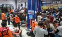 インドネシア客船転覆　6人死亡　129人行方不明