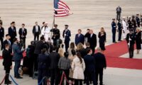 トランプ米大統領　習近平を異例の歓迎　歓迎式典ではB2とF22が上空飛行