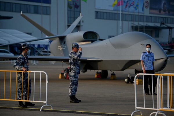 中国共産党軍のラオス基地の設置が論議を呼ぶ